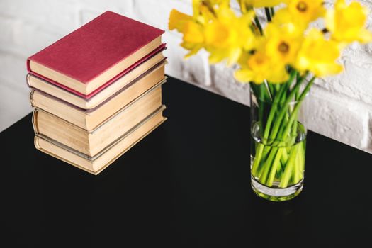 Narcis boek ineens overal: waarom lezers, media en streamfans erover praten
