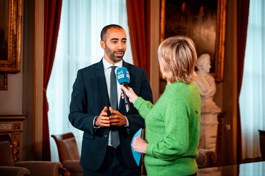 Gemeentehuis als illustratie bij wat verdient de burgemeester van Nieuws in 2026