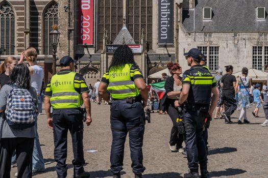 Beursplein 5 in Amsterdam met gesloten handel op Koningsdag 2026