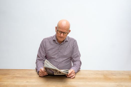 Jan Smit tijdens een publieke verschijning, gebruikt als illustratie bij een nieuwsartikel over relatiegeruchten en wat wel of niet bevestigd is